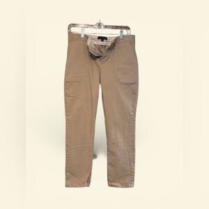 Banana Republic Women’s Khaki Pants size 6 petite